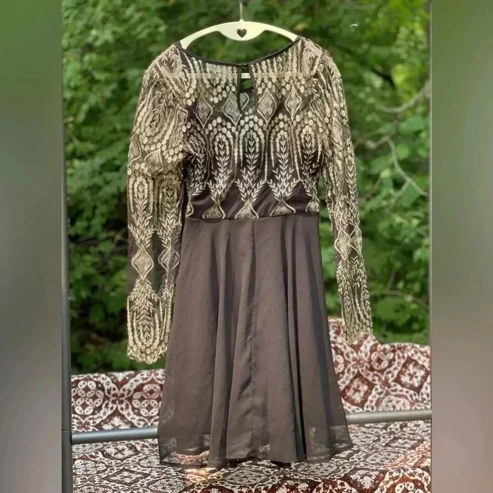 Altar’d State Gold and Black Layered Dress Small - Picture 6 of 7
